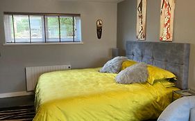Twin Gates Annexe